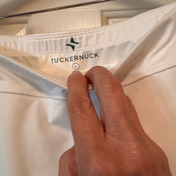 Tuckernuck White Wildflower 14” Elena Tennis Skirt Size Large NWT - Picture 2 of 13